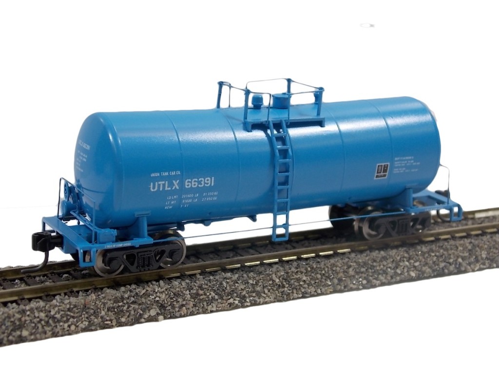 UTLX 66391 – Funnel-Flow Tank Car