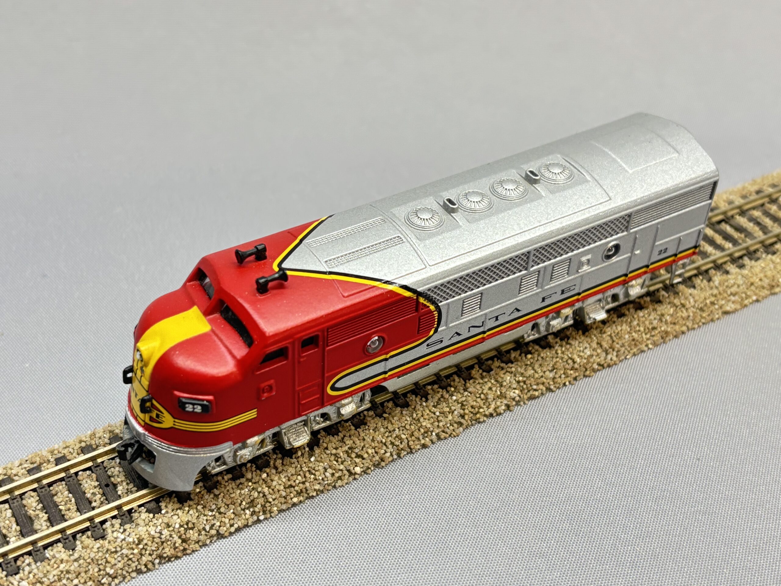 Lionel EMD F3 - Santa Fe 22 - TT 1:120 - digital-2