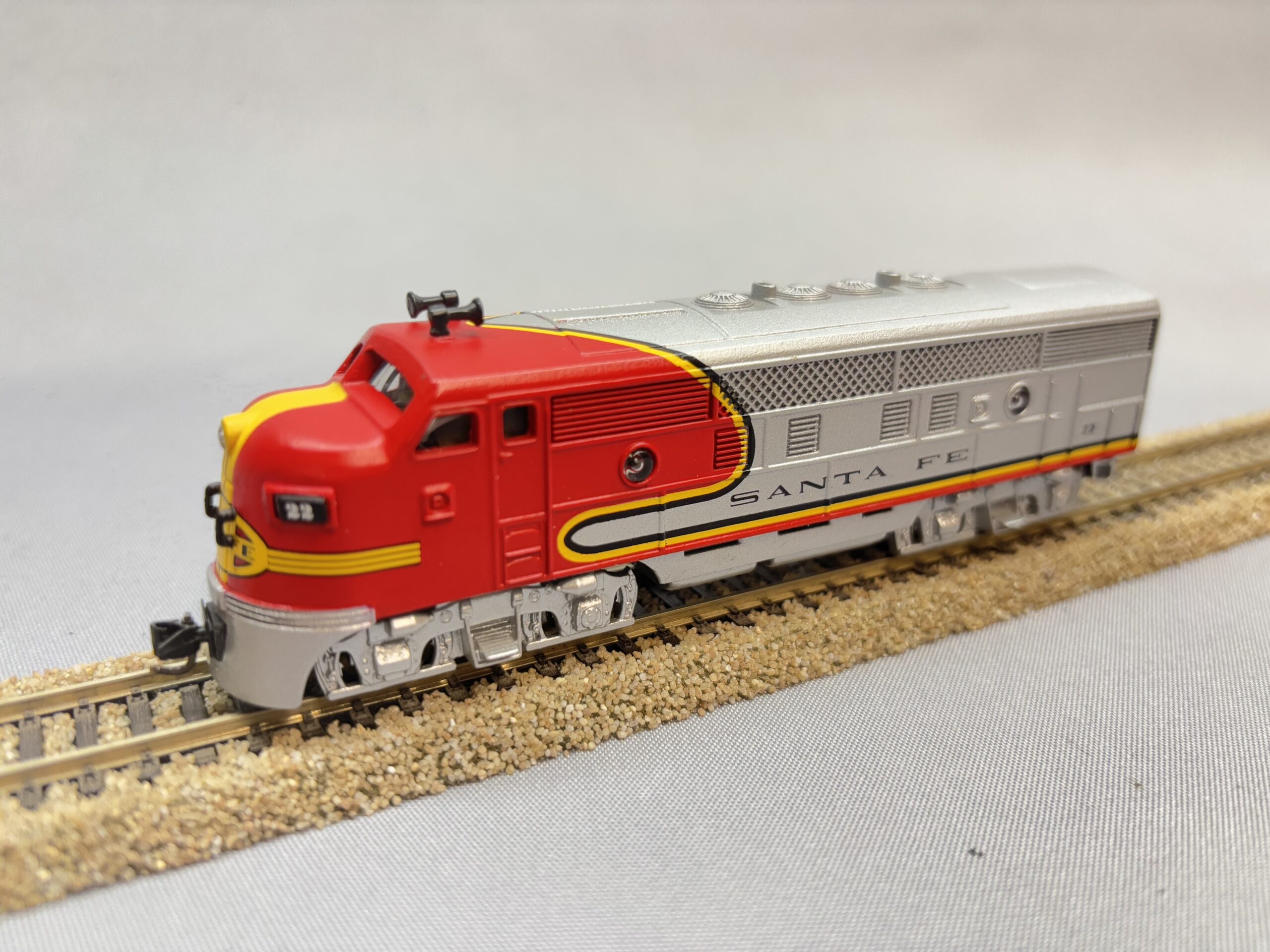 Lionel EMD F3 - Santa Fe 22 - TT 1:120 - digital-6